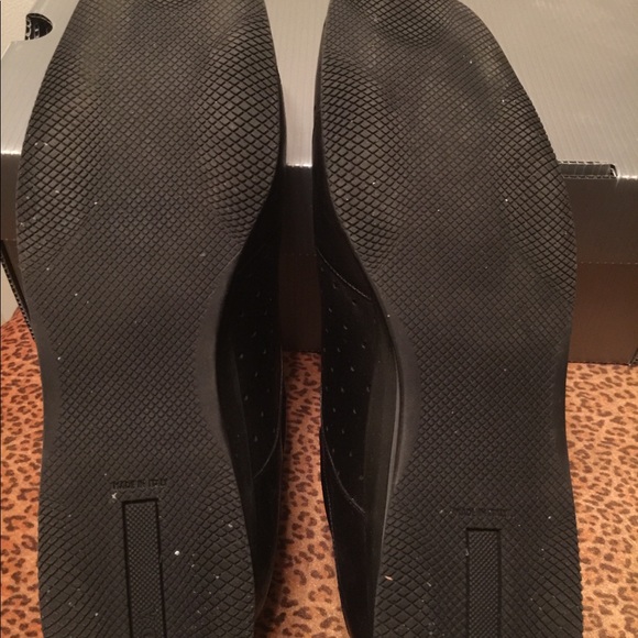 Prada authentic leather slip on sneaker - Picture 5 of 5